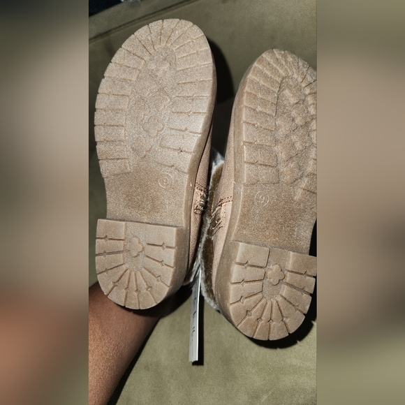 NICOLE MILLER CHILDRENS BOOTS!! - Picture 4 of 4